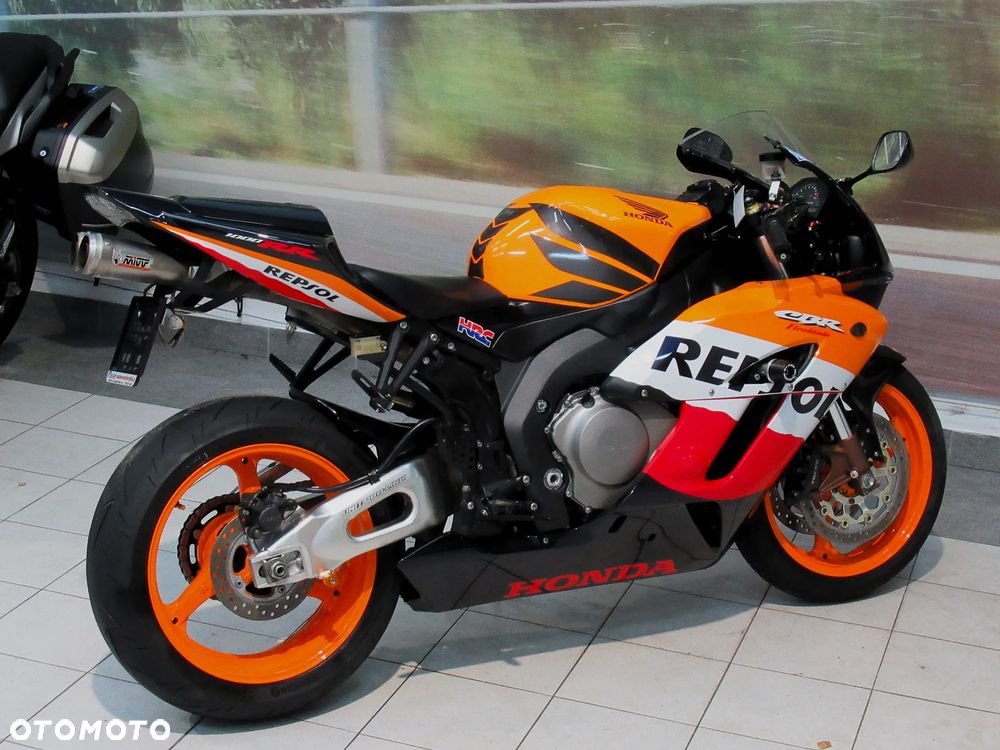 Honda CBR - 9