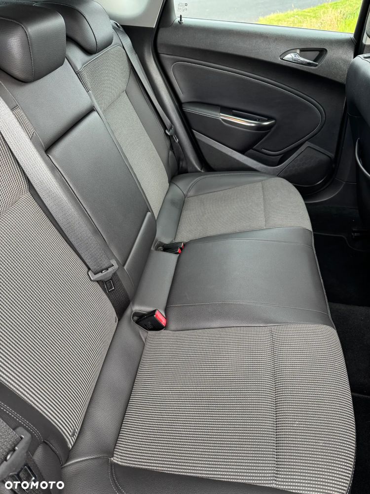 Opel Astra 1.4 Turbo Cosmo - 19
