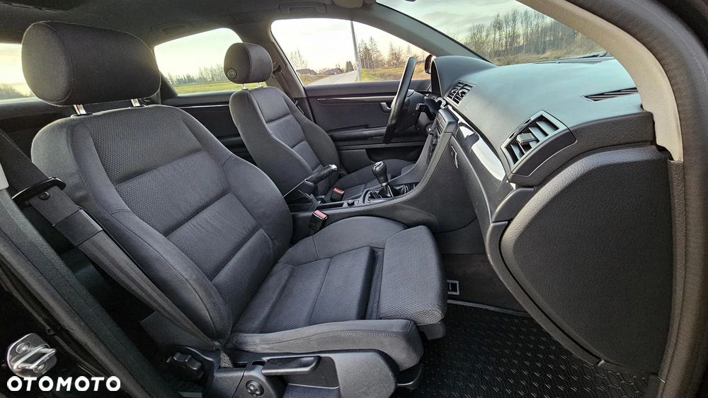 Audi A4 Limousine - 27