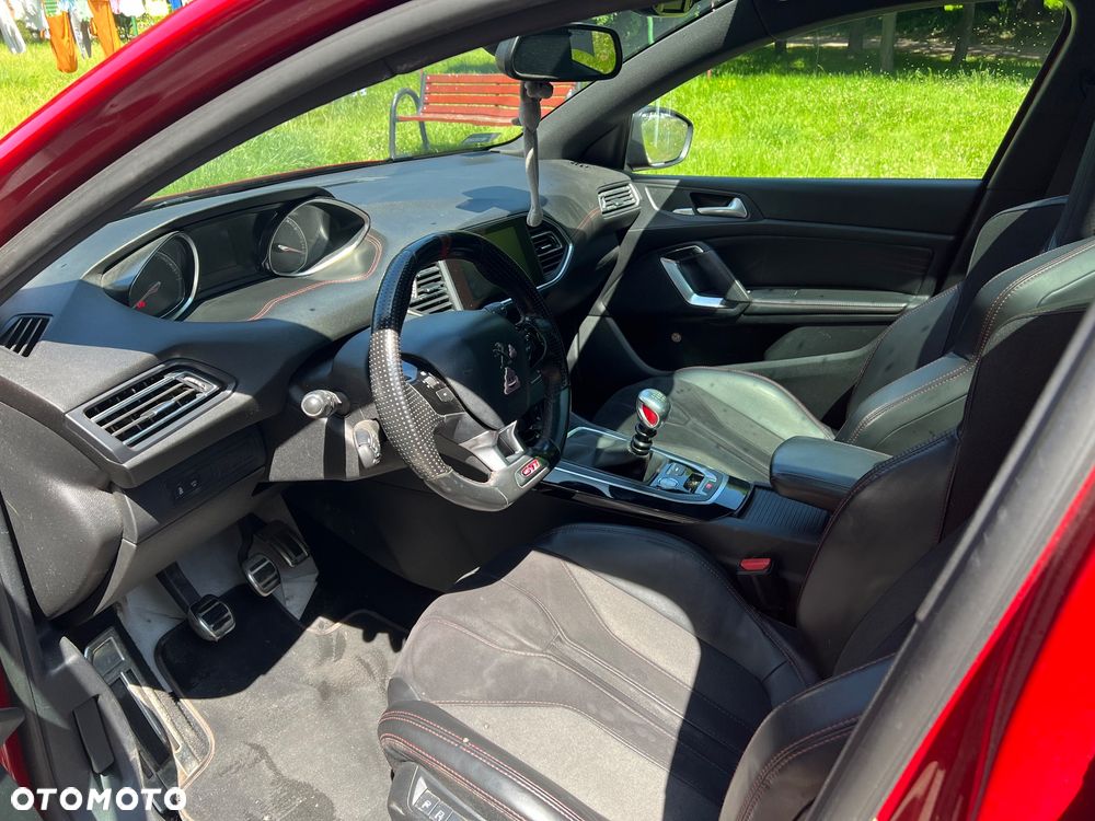 Peugeot 308 1.6 e-THP GTi by Sport S&S - 9