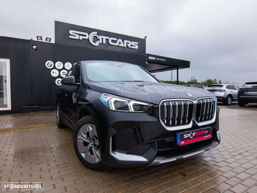 BMW iX1 xDrive30 - 1