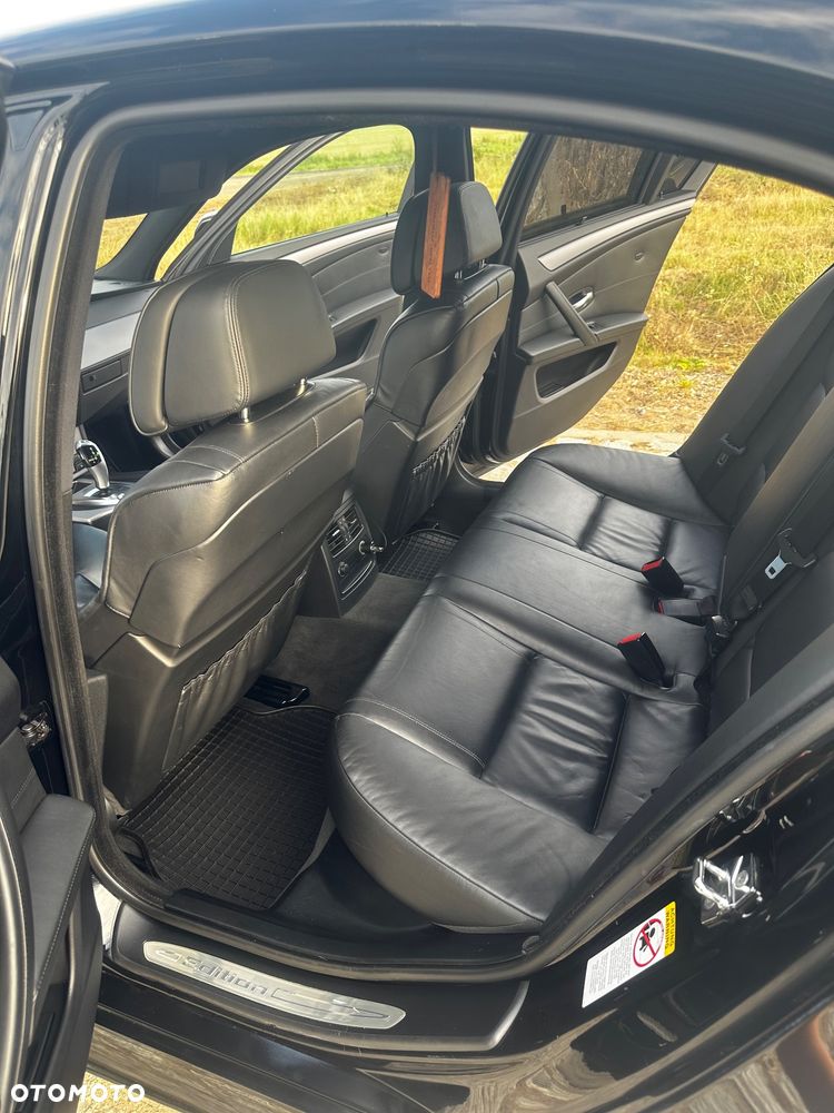 BMW Seria 5 - 16