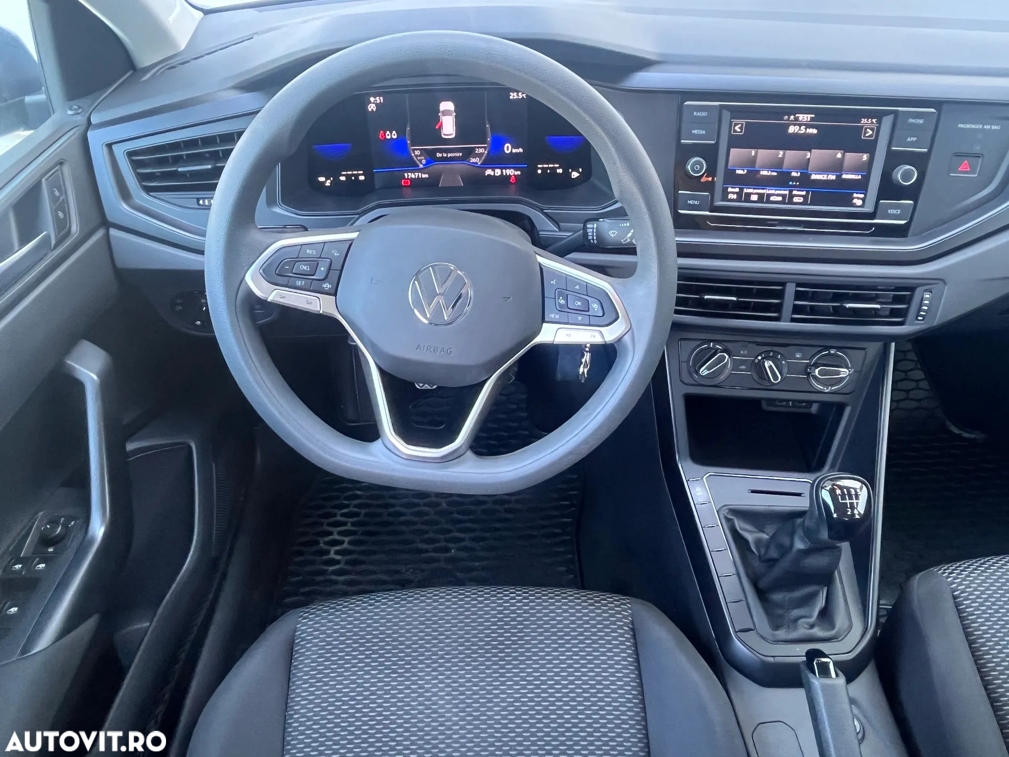 Volkswagen Polo 1.0 MPI Base - 8