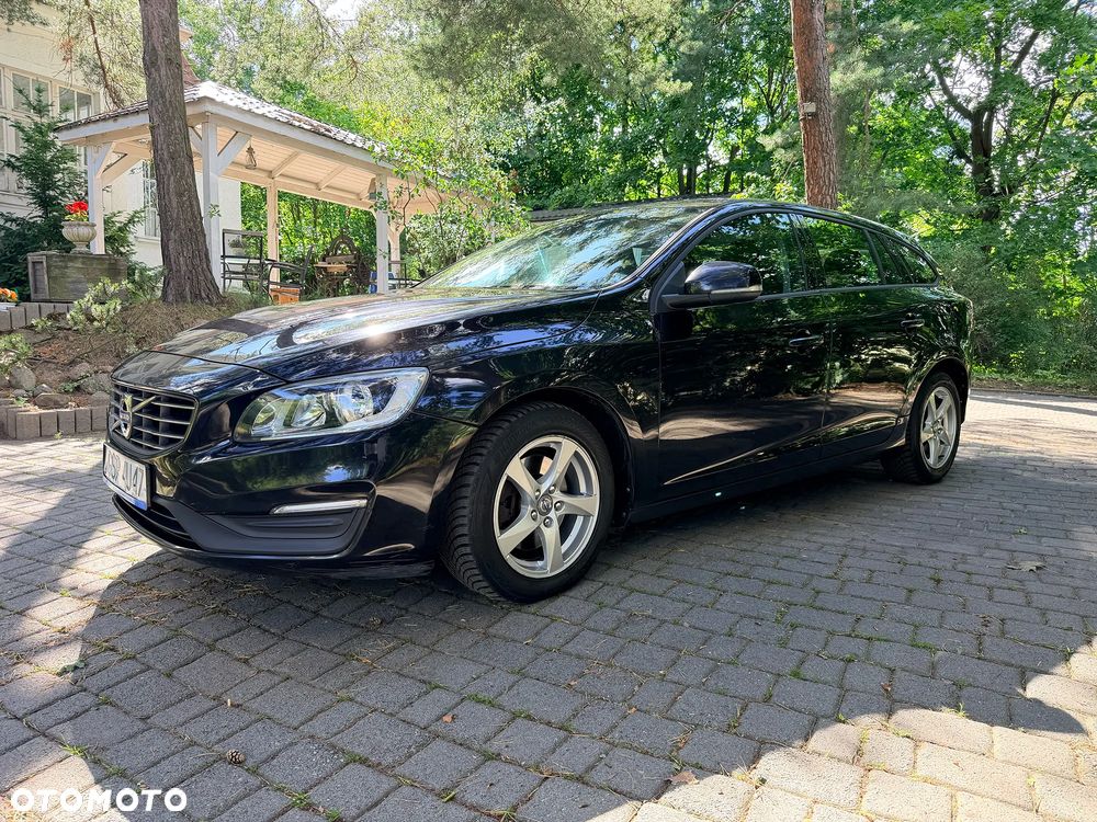 Volvo V60 D4 Drive-E Kinetic - 1