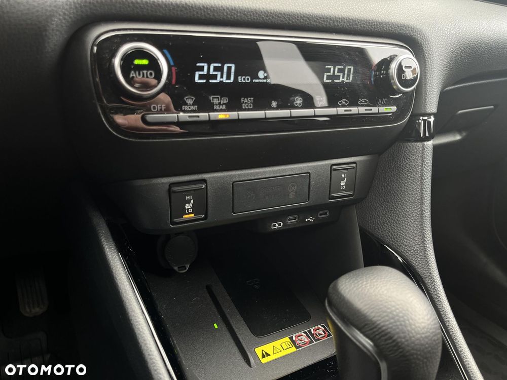 Toyota Yaris Hybrid 1.5 Executive - 21
