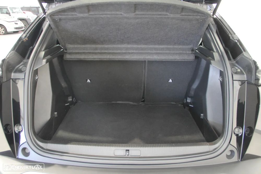 Peugeot 2008 1.2 PureTech Active Pack - 28