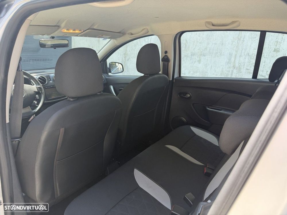 Dacia Sandero 1.5 dCi SL Stepway of Life - 11