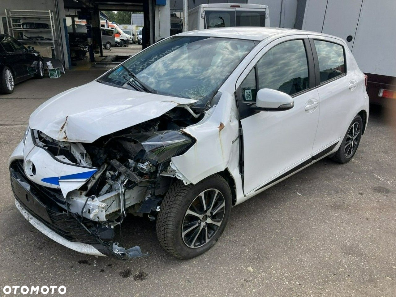 Toyota Yaris - 6