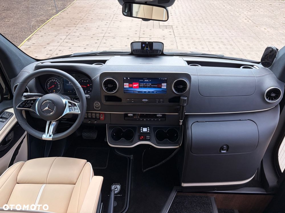 Mercedes-Benz Sprinter 519 - 38