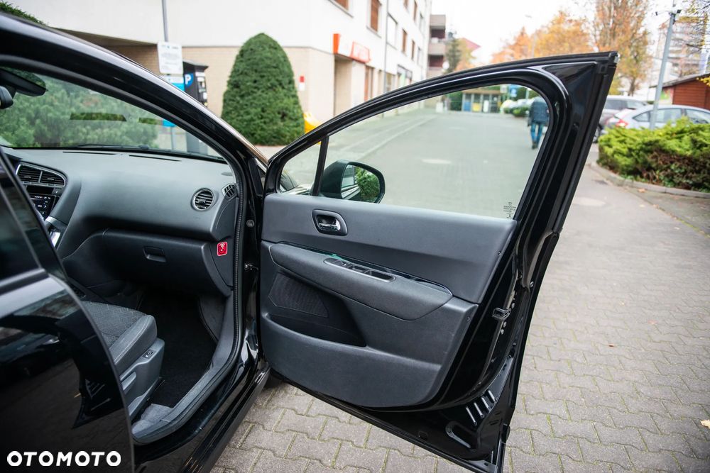 Peugeot 3008 HDi 115 Business-Line - 23