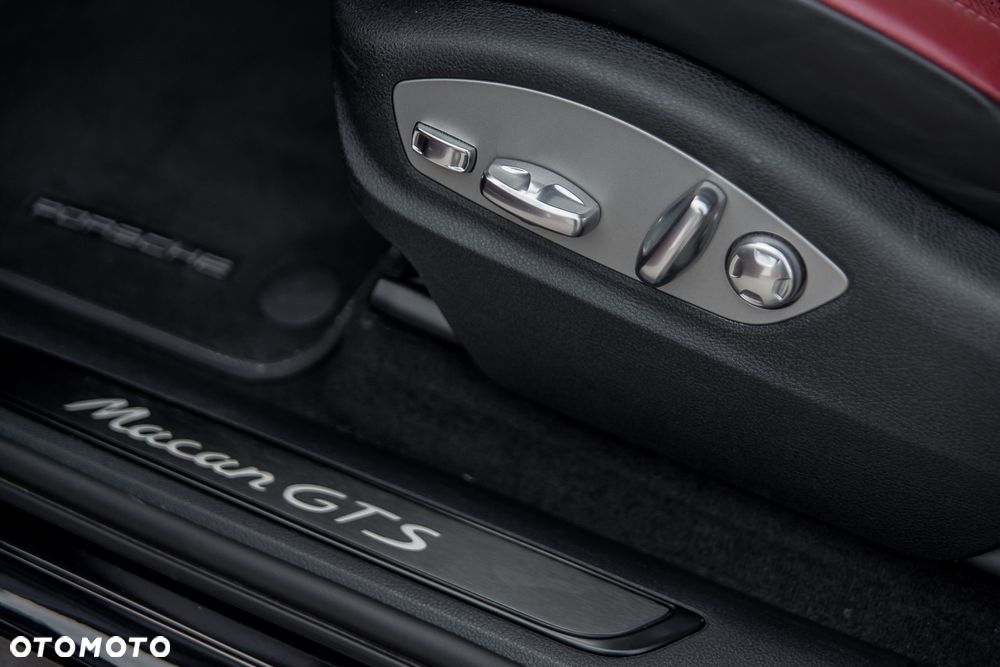 Porsche Macan GTS PDK - 38