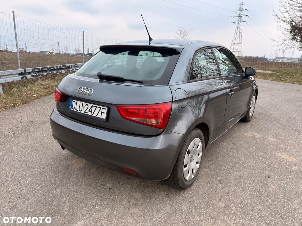 Audi A1 3-drzwiowe 1.6 TDI S line edition - 10