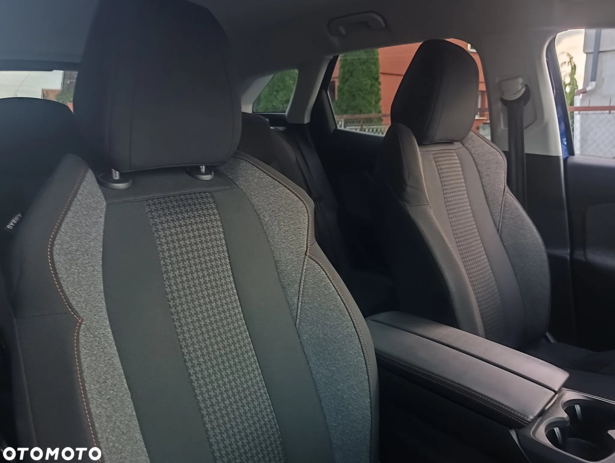 Peugeot 3008 1.5 BlueHDi Allure S&S - 11