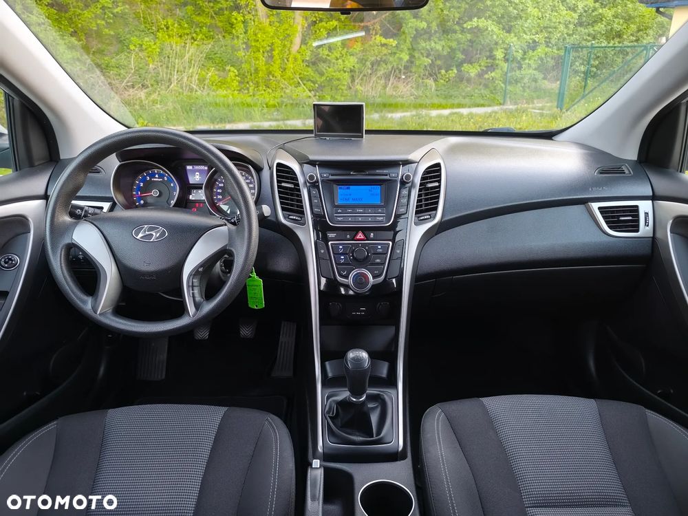Hyundai i30 blue 1.4 YES Silver - 9