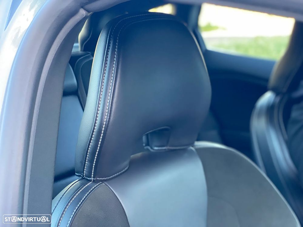 Volvo V40 1.6 D2 R-Design - 18