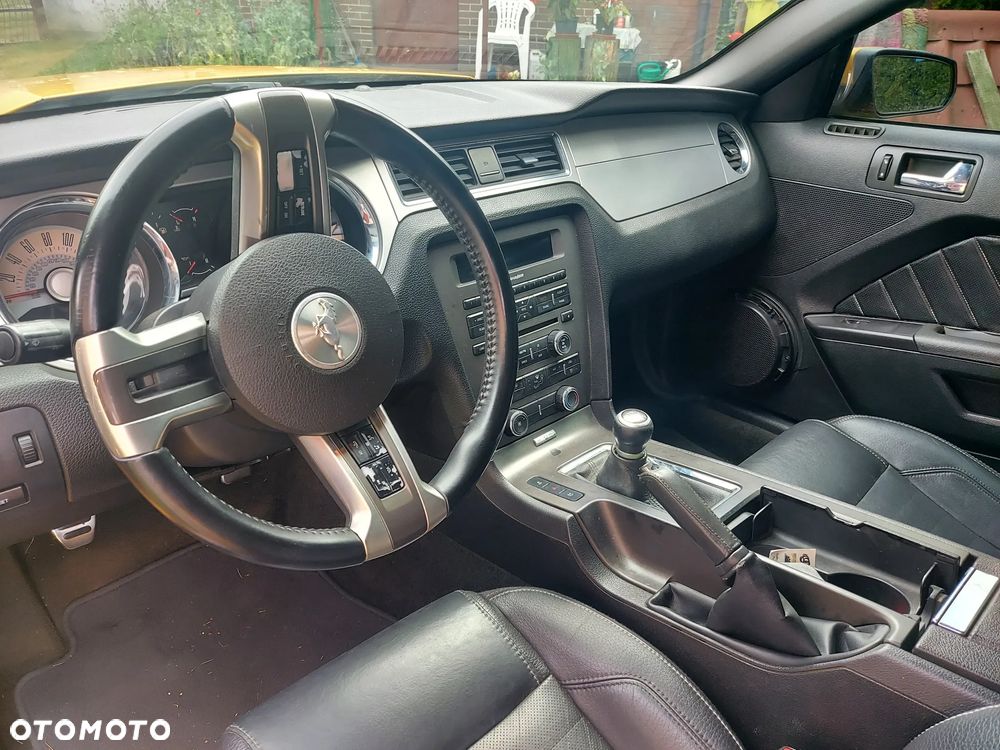 Ford Mustang 5.0 V8 GT - 26