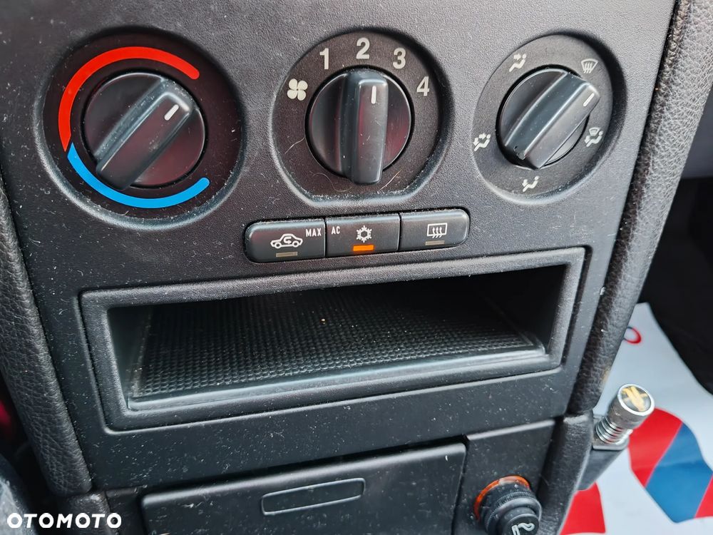 Opel Astra 1.4 Comfort / Cool - 23