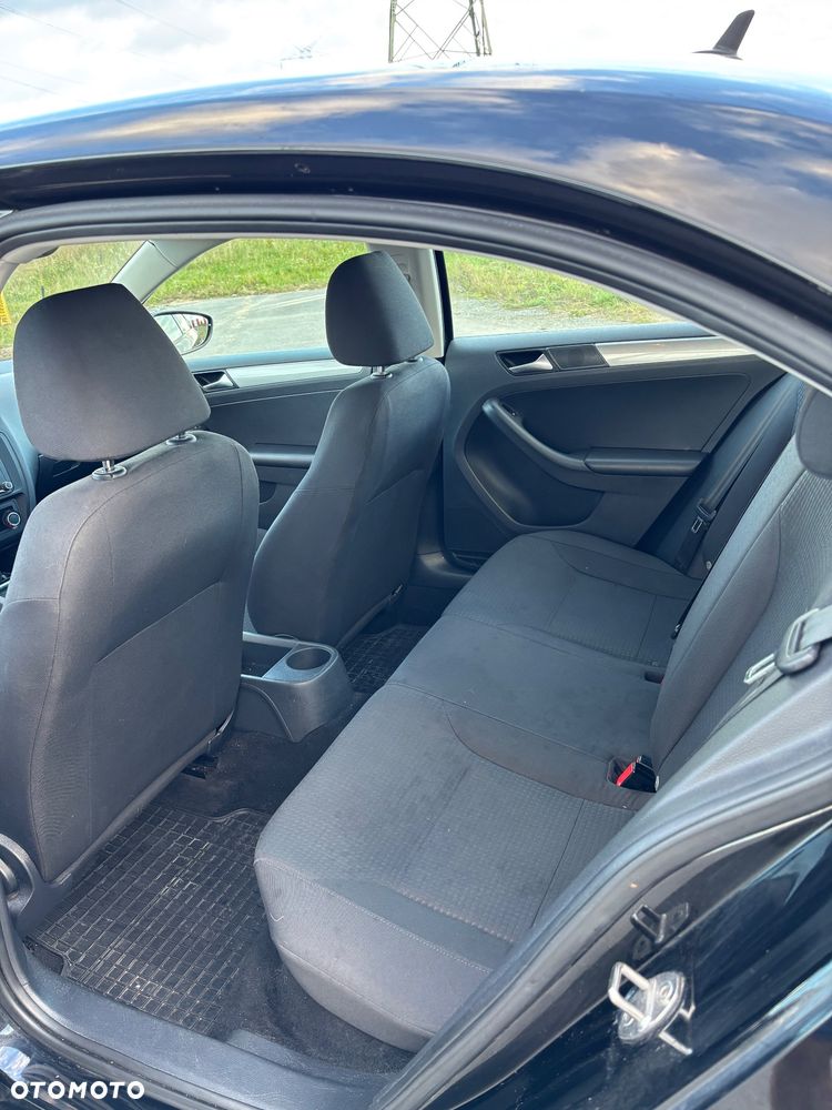 Volkswagen Jetta 2.0 TDI DPF BMT Trendline - 7