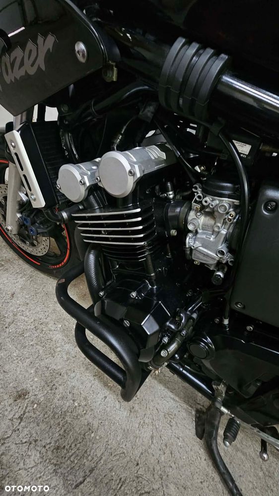 Yamaha FZS - 10