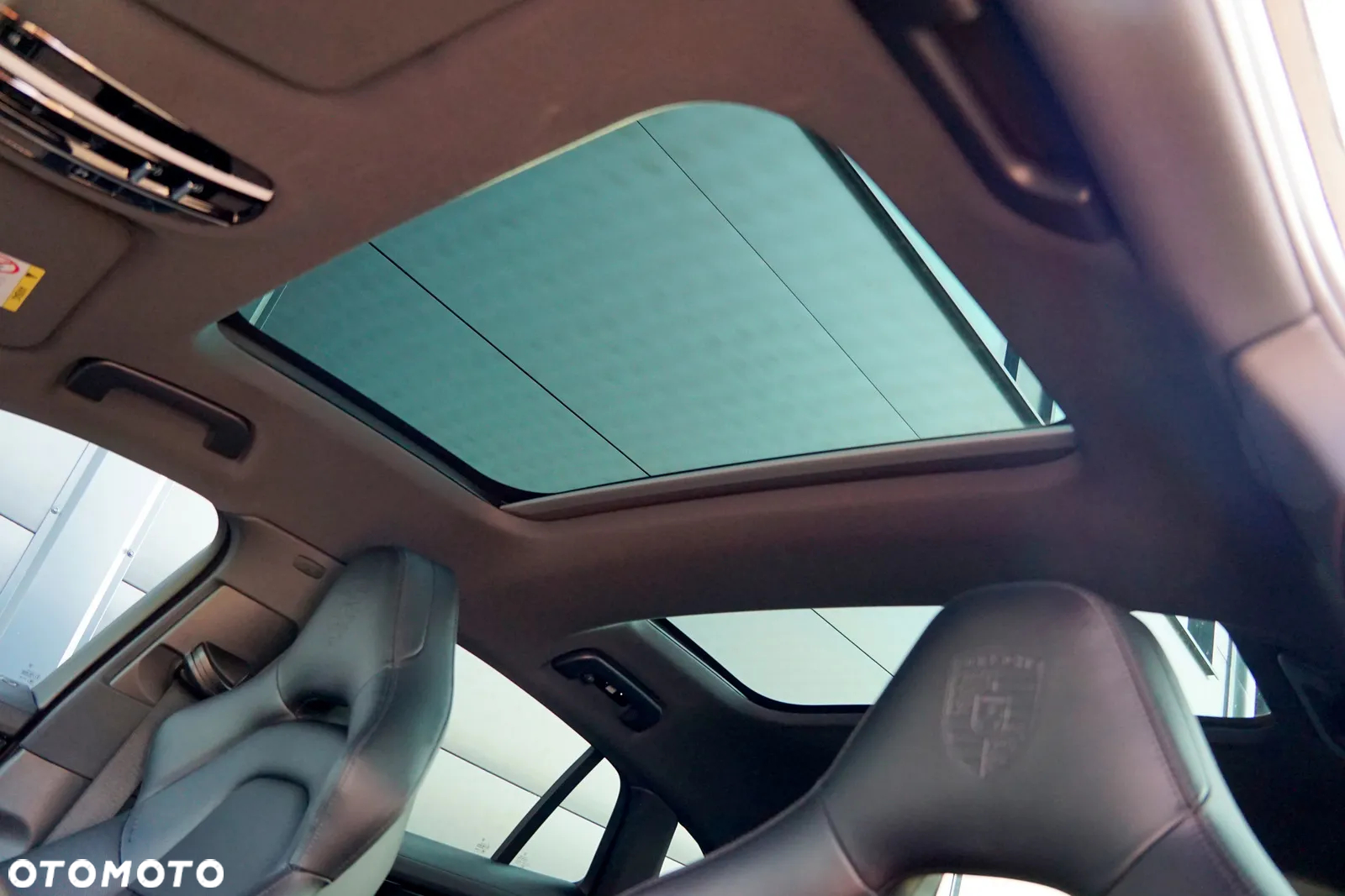 Porsche Panamera 4 E-Hybrid 10 Years Edition - 39