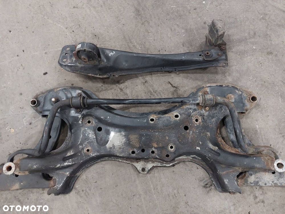 SANKI WÓZEK KOŁYSKA SILNIKA TOYOTA COROLLA VERSO II 2.0 D4D - 2