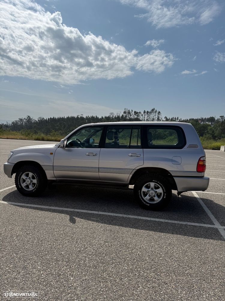 Toyota Land Cruiser 100 Auto Executive - 17