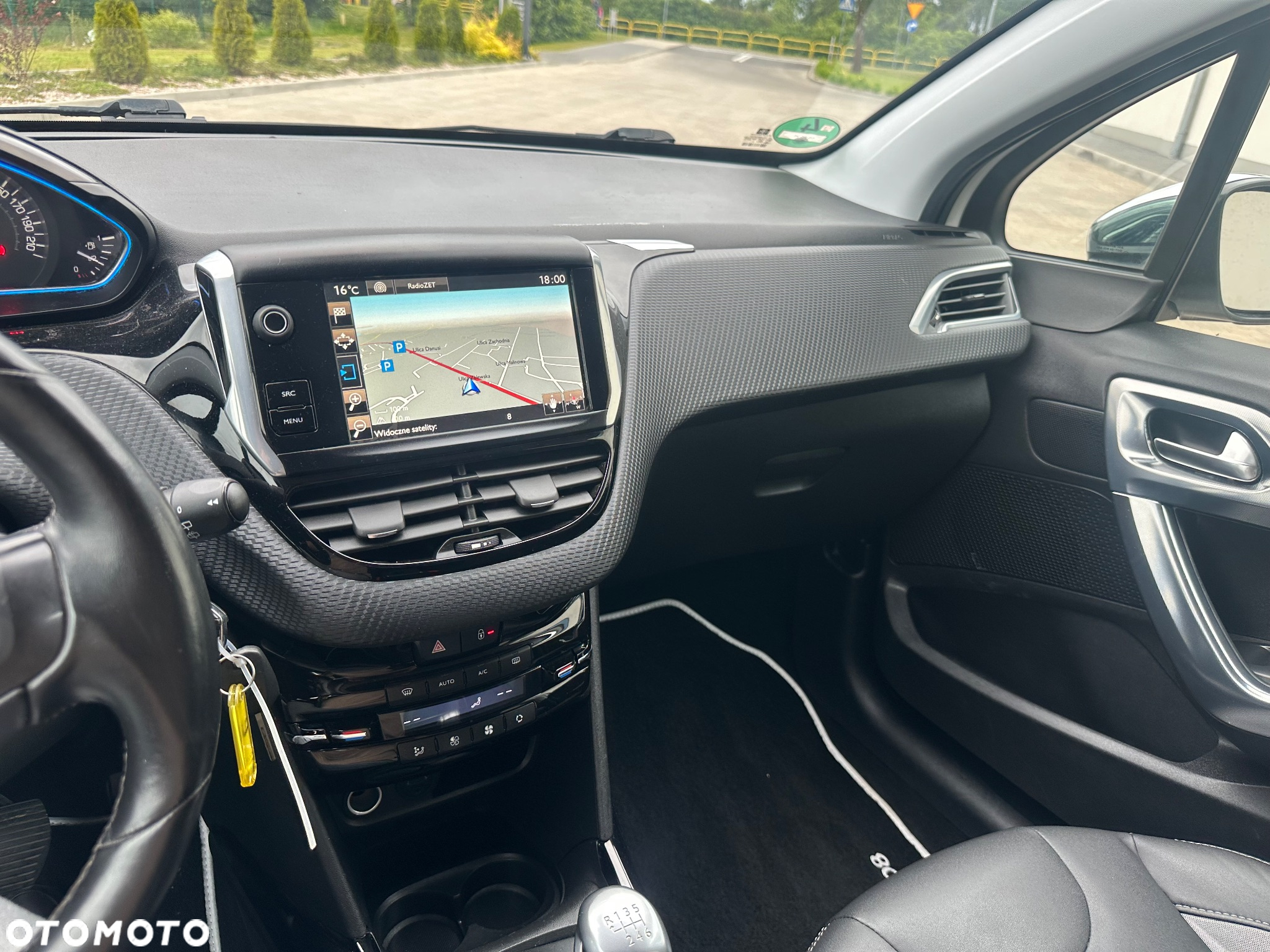 Peugeot 2008 BlueHDi FAP 120 STOP & START Allure - 27
