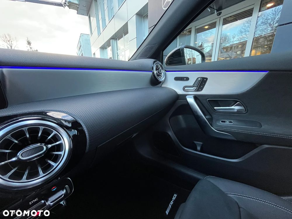 Mercedes-Benz Klasa A 220 4-Matic AMG Line 8G-DCT - 19