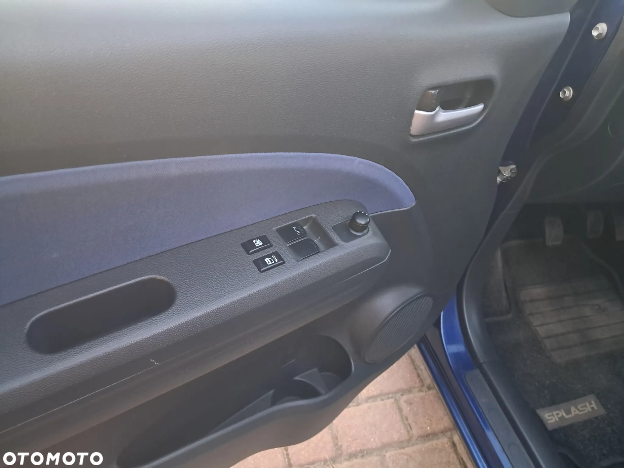 Suzuki Splash 1.0 Club - 10