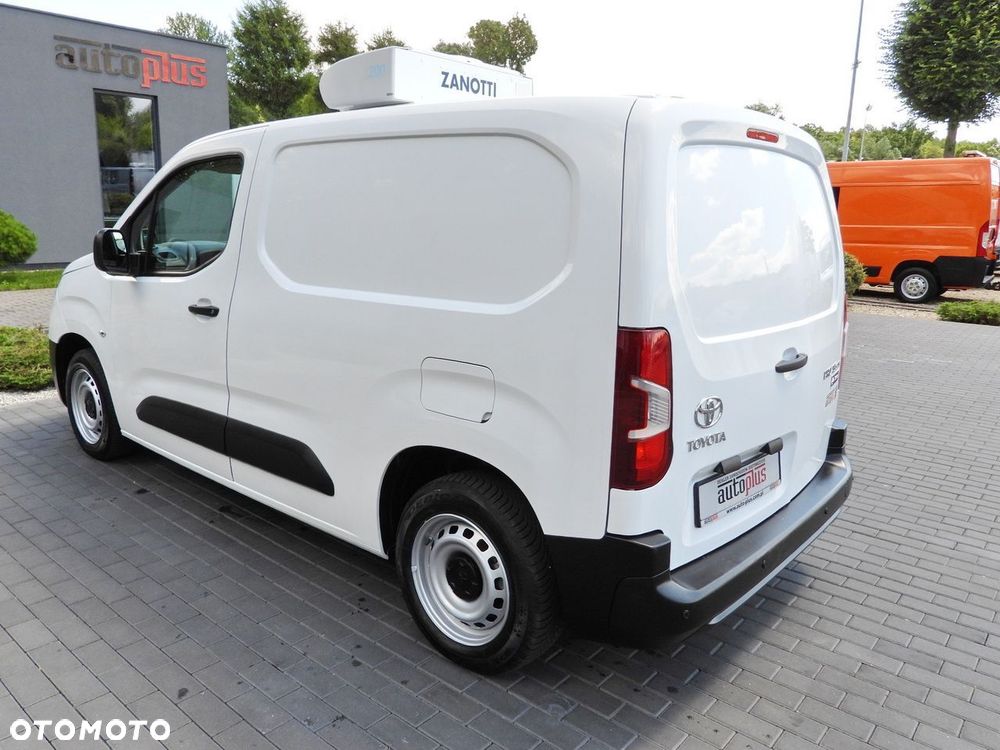 Toyota PROACE CITY  FURGON CHŁODNIA  -15*C ZASILANIE 230V TEMPOMAT KLIMATYZACJA  100KM - 11