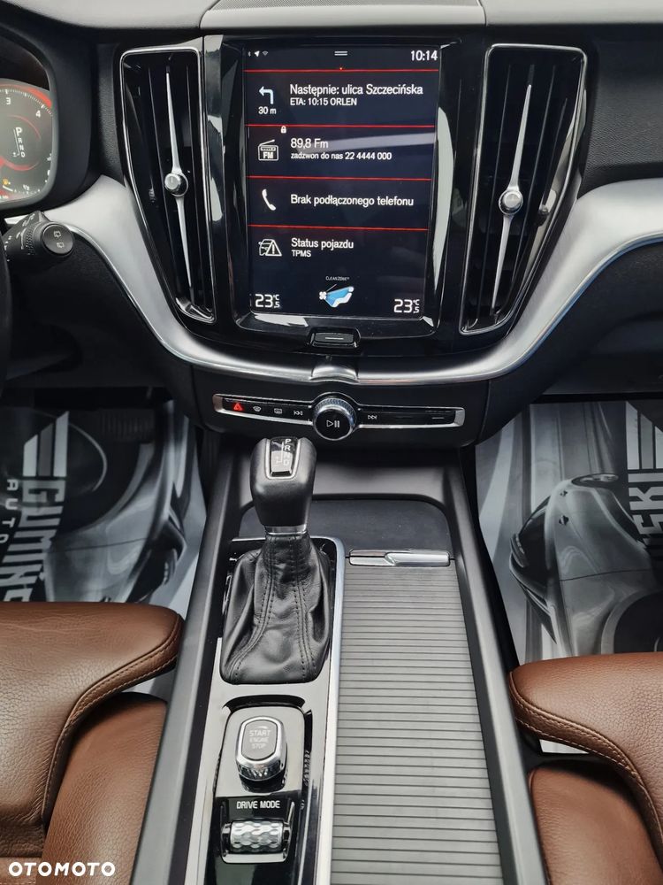 Volvo XC 60 D4 Drive-E Ocean Race - 28