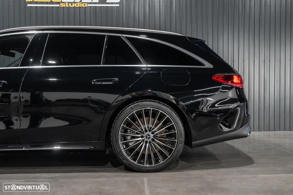 Mercedes-Benz E 300 e Station - 28