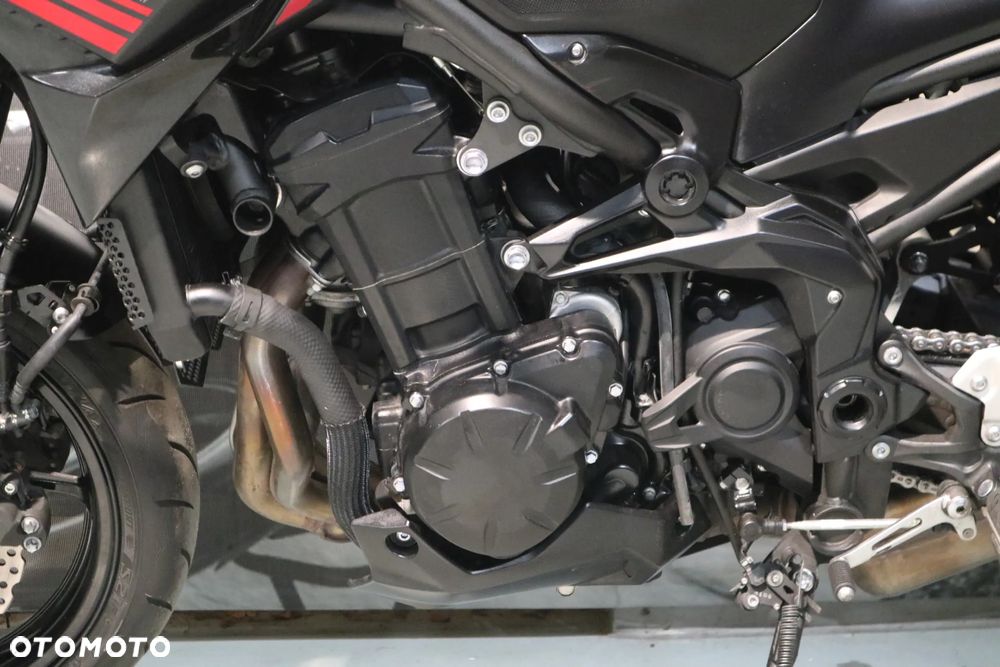 Kawasaki Z - 7