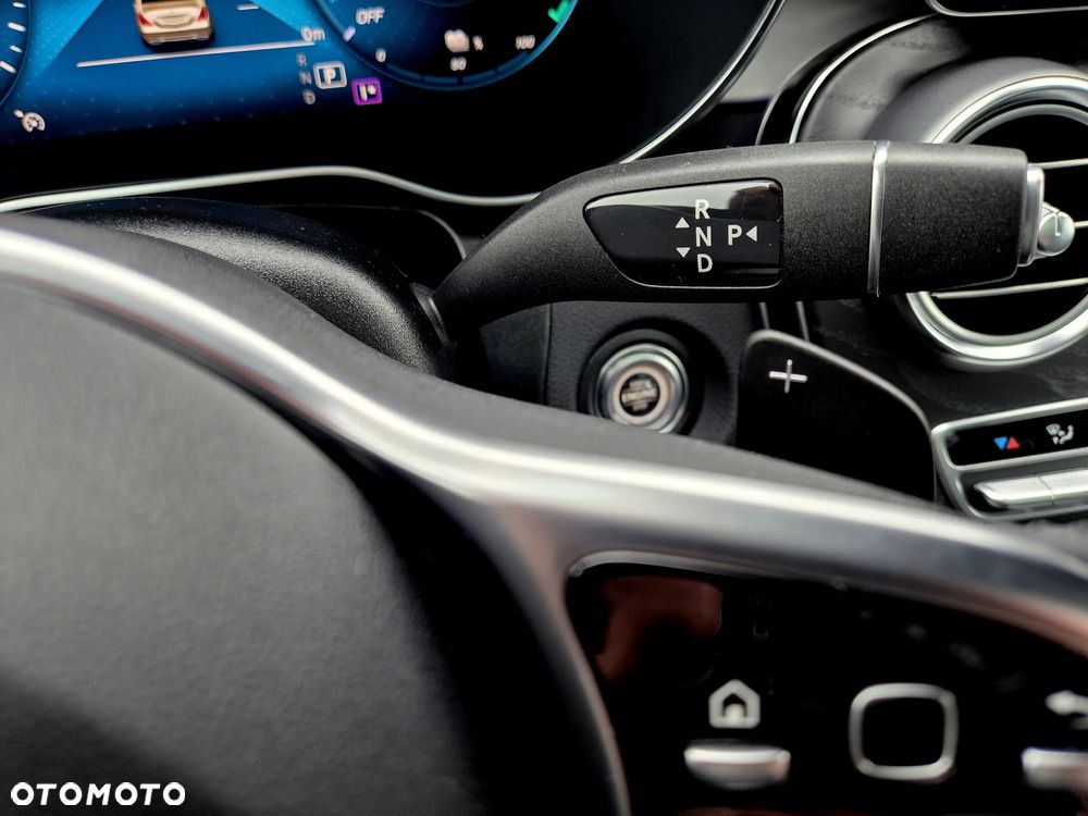 Mercedes-Benz GLC - 27