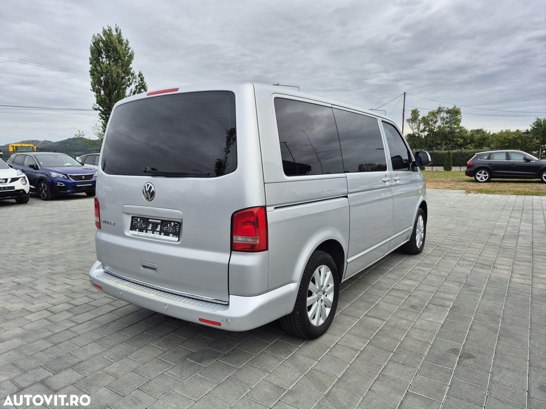 Volkswagen Multivan - 4
