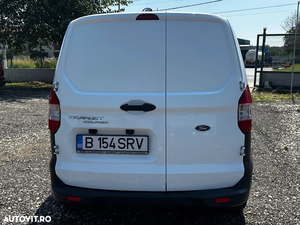 Ford Courier - 3