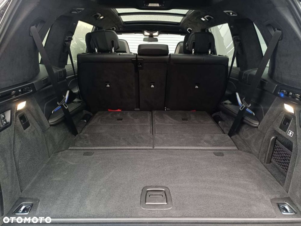 BMW X7 - 29