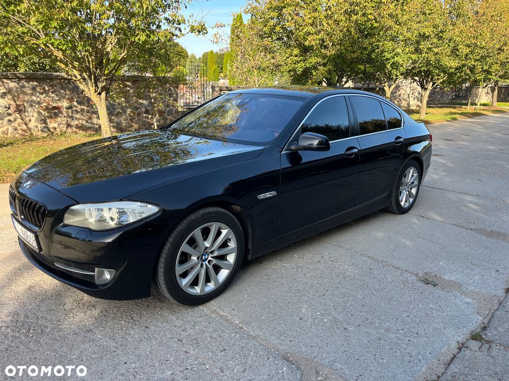 BMW Seria 5 525d xDrive - 7