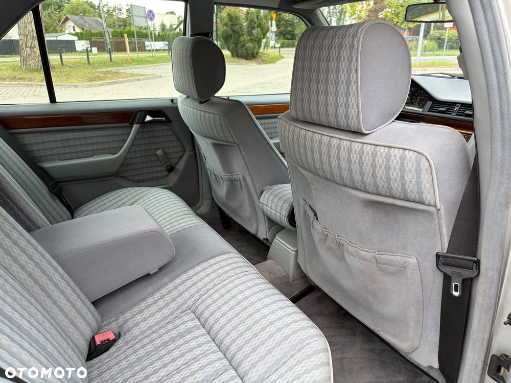 Mercedes-Benz W124 (1984-1993) - 10