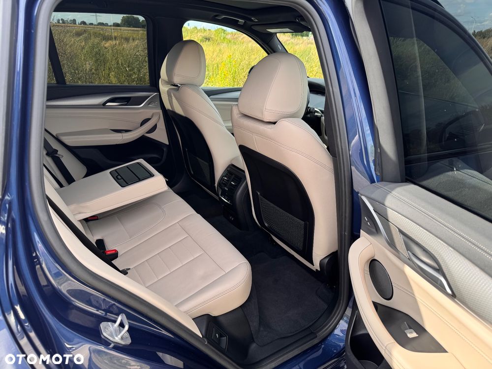 BMW X3 xM40i mHEV - 21