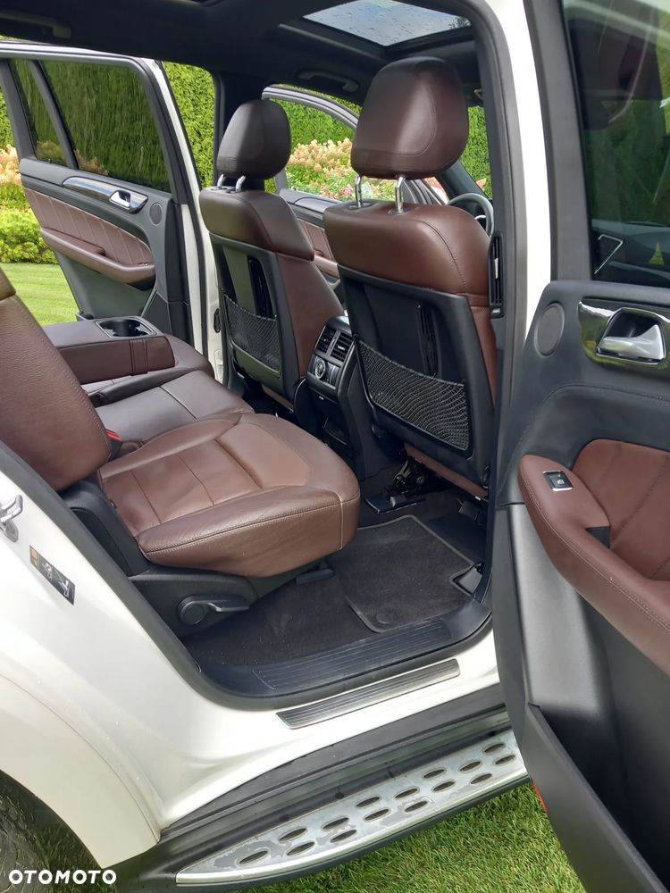 Mercedes-Benz GL 350 BlueTec 4-Matic - 12