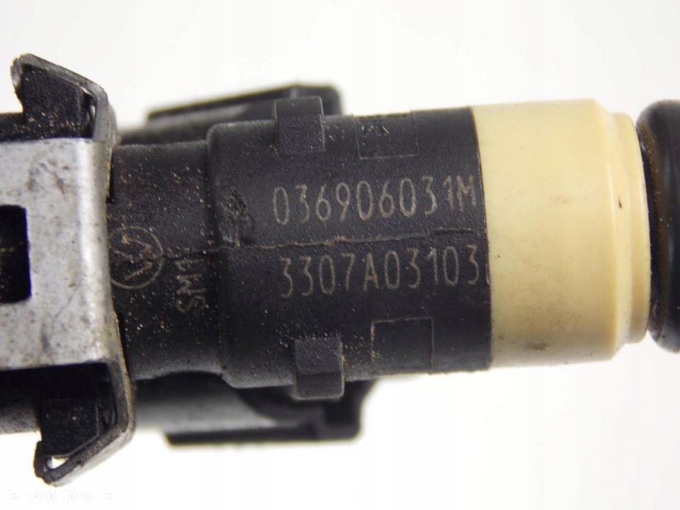 LISTWA WTRYSKOWA IBIZA III 1.4 16V 036133320 - 2