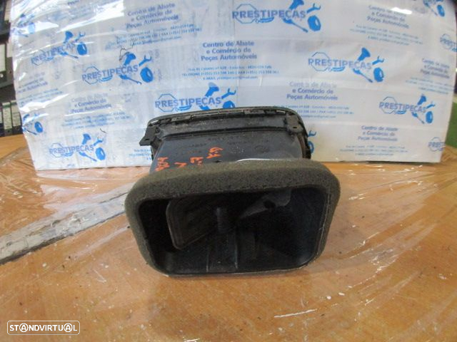 Grelha Friso 5G1819704 VW GOLF 7 2013 1.2TSI 105CV 5P PRETO FD GRE VENTILAÇÃO - 2