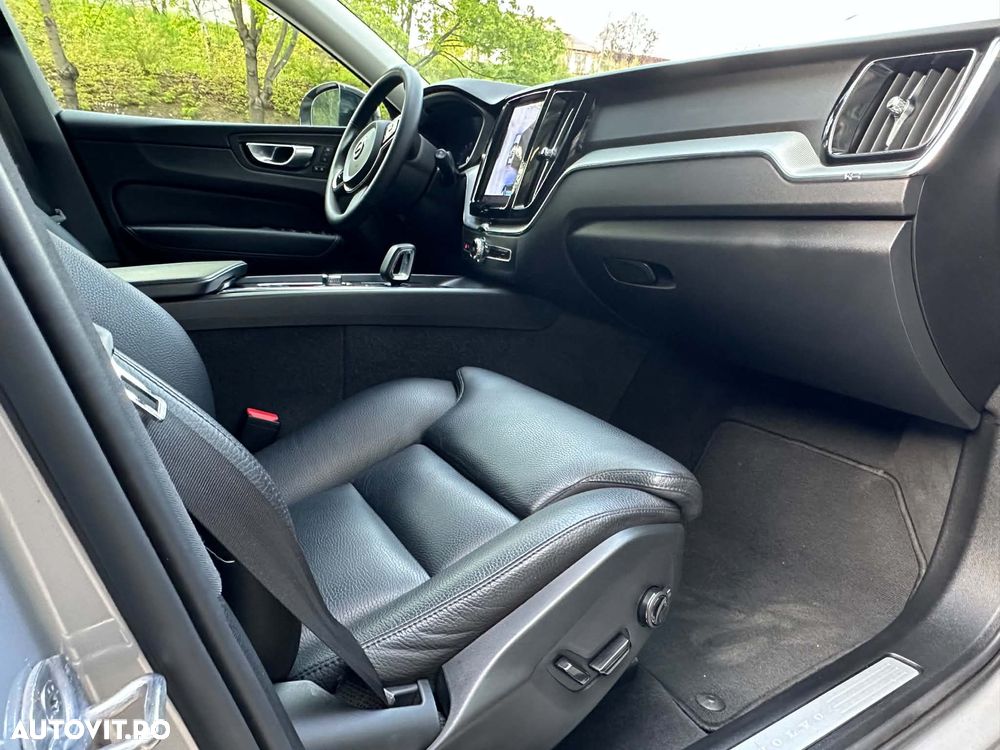 Volvo XC 60 B4 D Ultimate Dark - 14