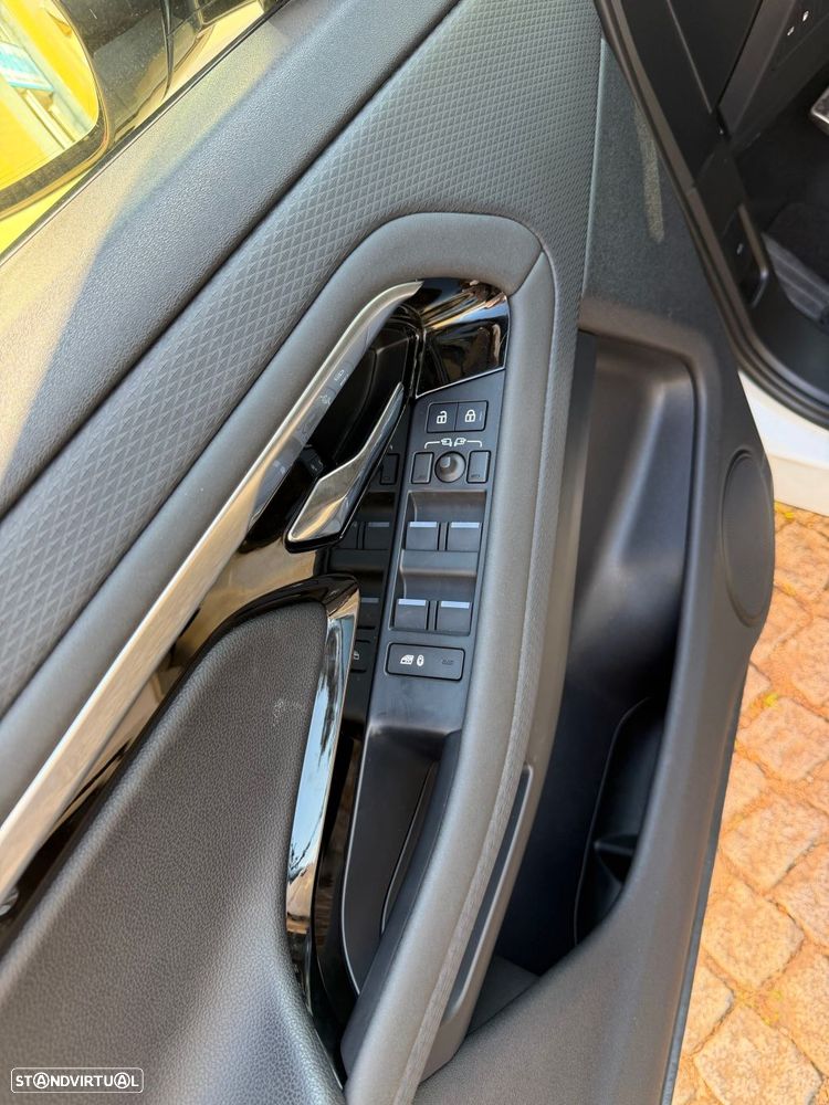 Land Rover Range Rover Evoque 1.5 P300e AWD R-Dynamic Auto - 24
