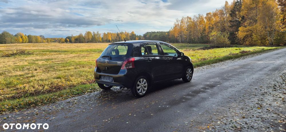 Toyota Yaris 1.3 VVT-i Executive - 5