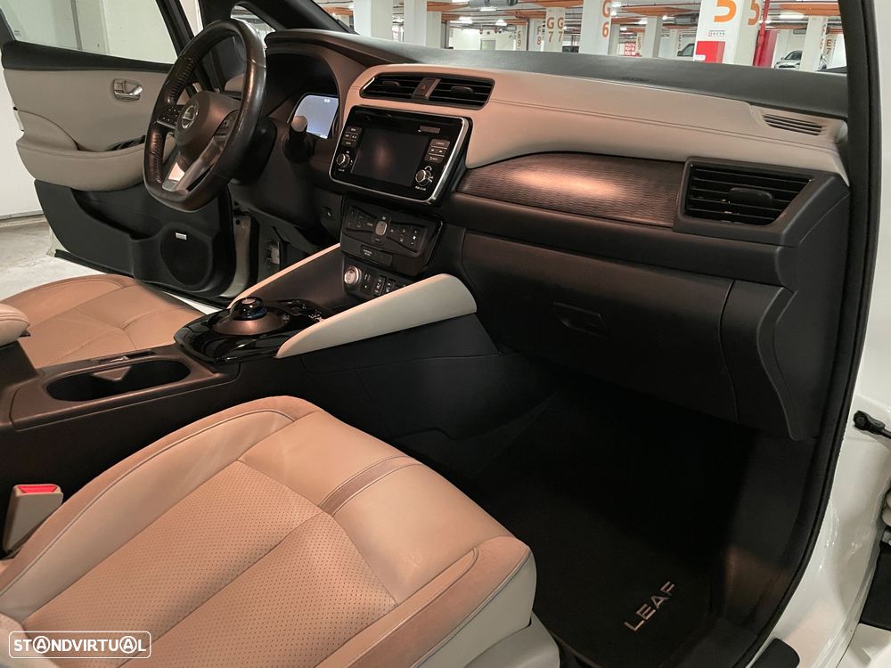 Nissan Leaf Tekna Two Tone+ProPilot Park - 23