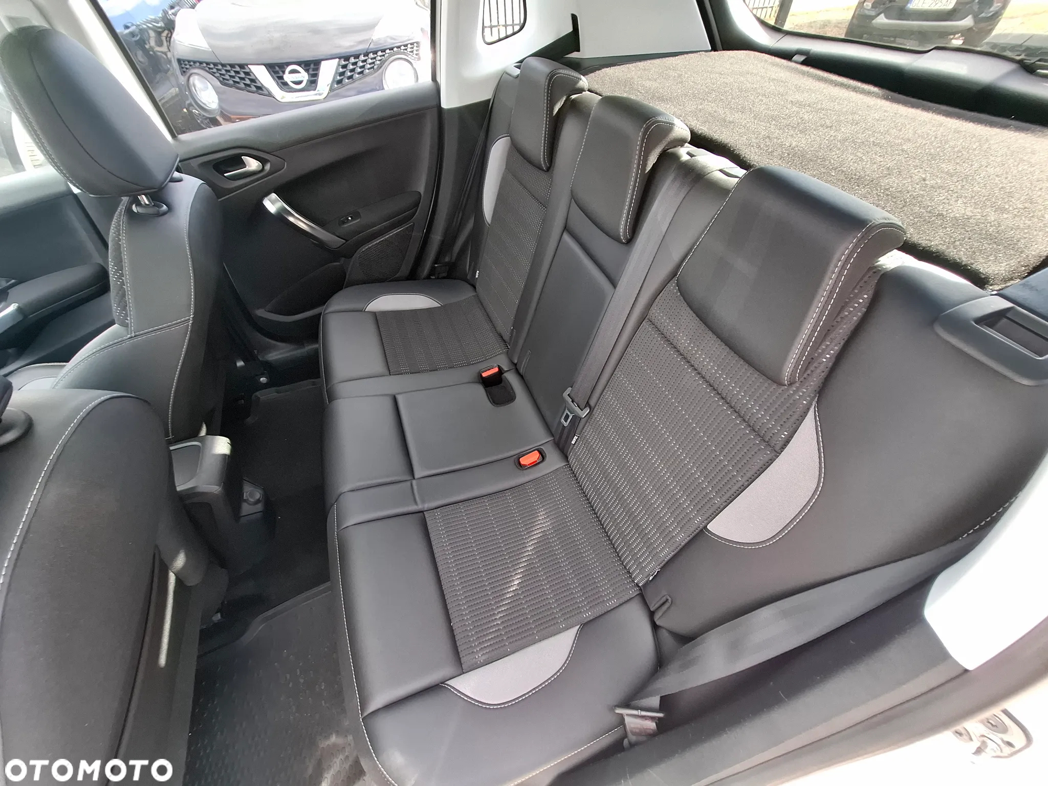 Peugeot 2008 1.6 BlueHDi Active - 14