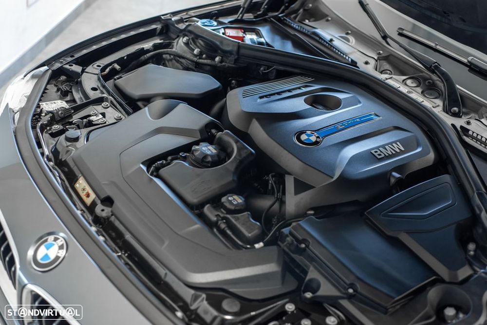 BMW 330 e iPerformance Advantage - 4