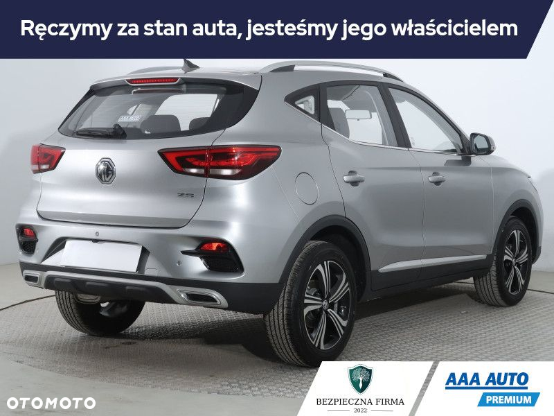 MG ZS - 6